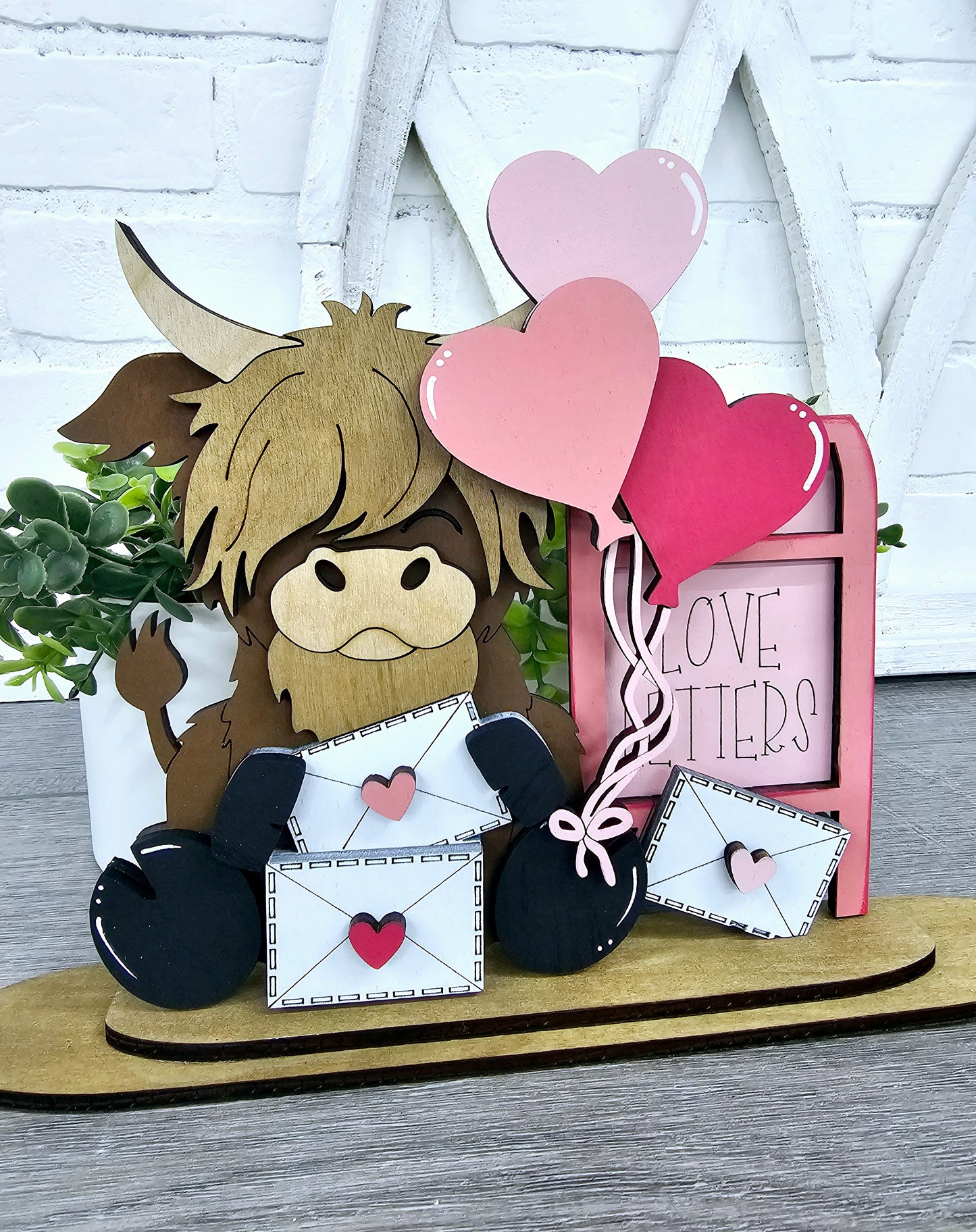 Freestanding Valentines Day Cow