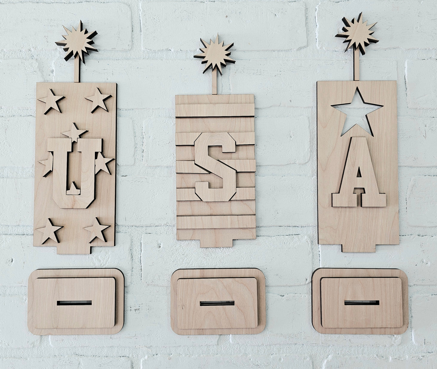 Set of 3 Freestanding Firecrackers