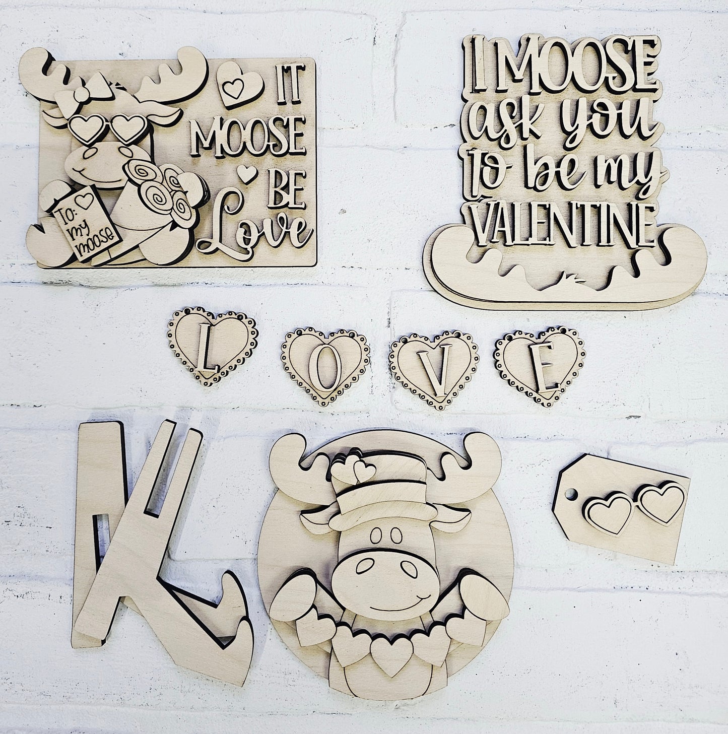 Valentine Moose Tiered Tray Set