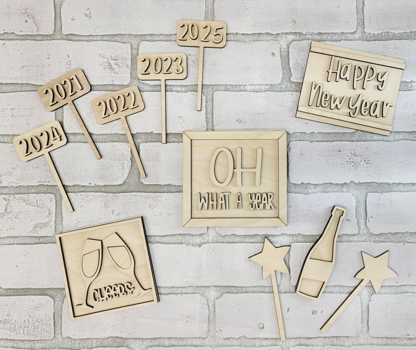 New Years Tiered Tray Set