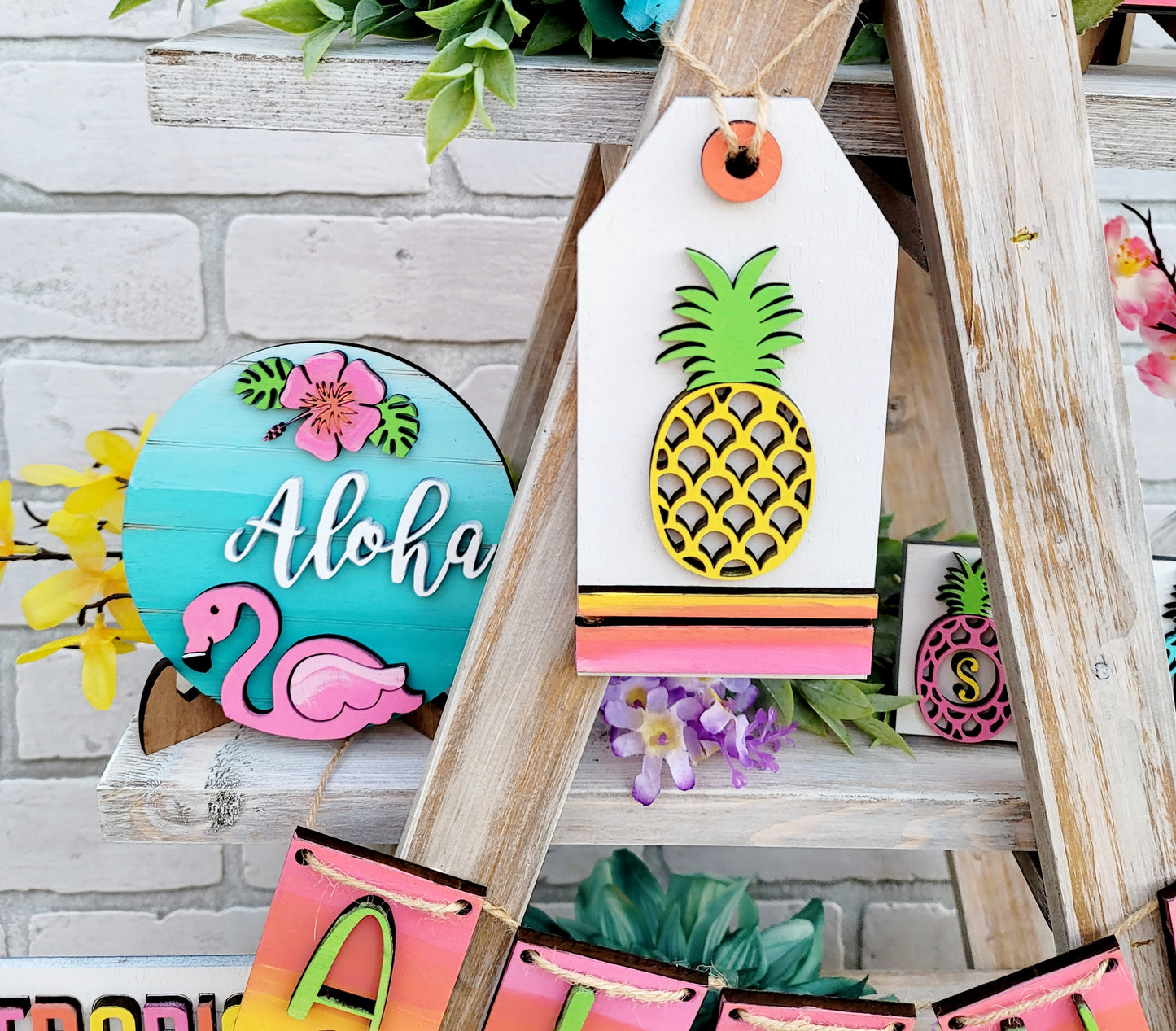 Pineapple Tropical Tiered Tray Set