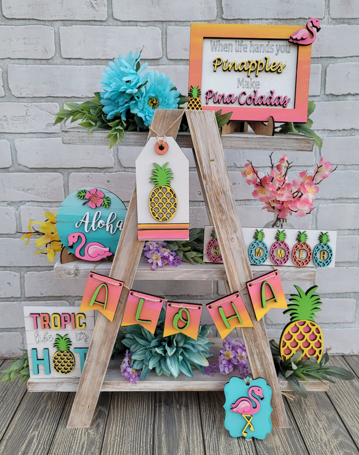 Pineapple Tropical Tiered Tray Set