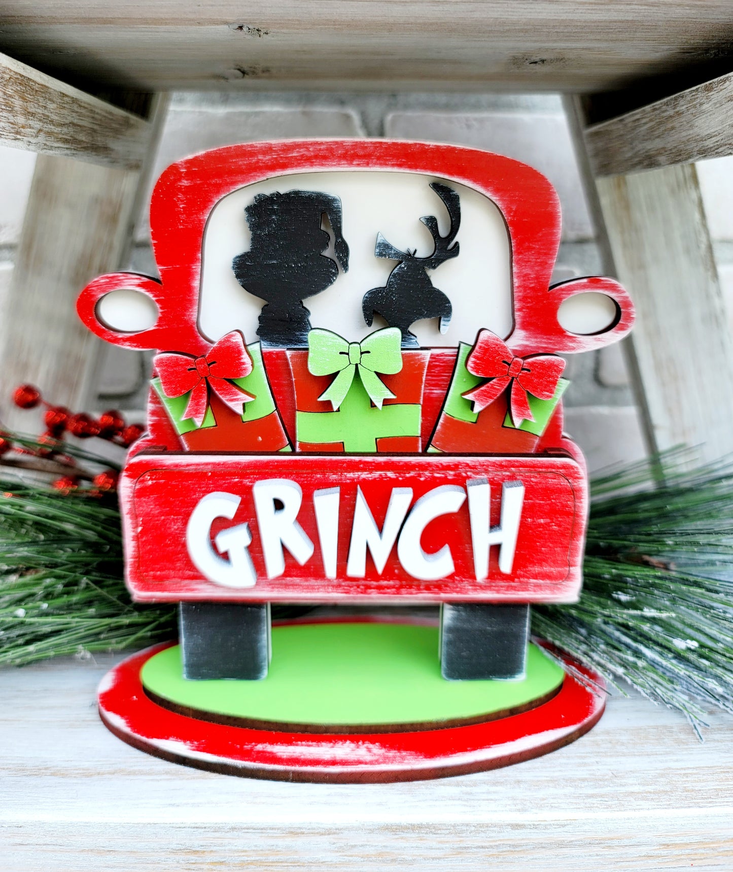 Grinch Tiered Tray Set