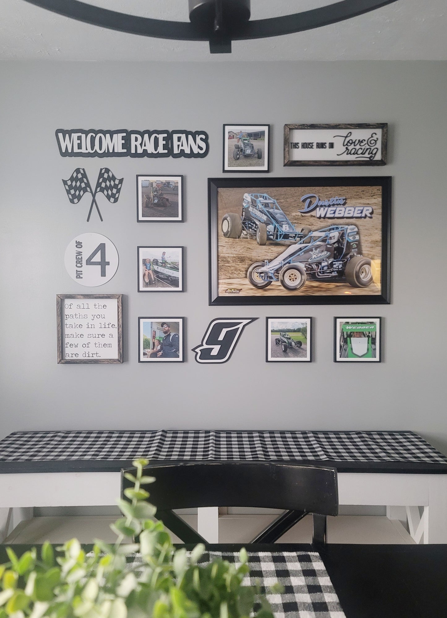 Welcome Race Fans Sign