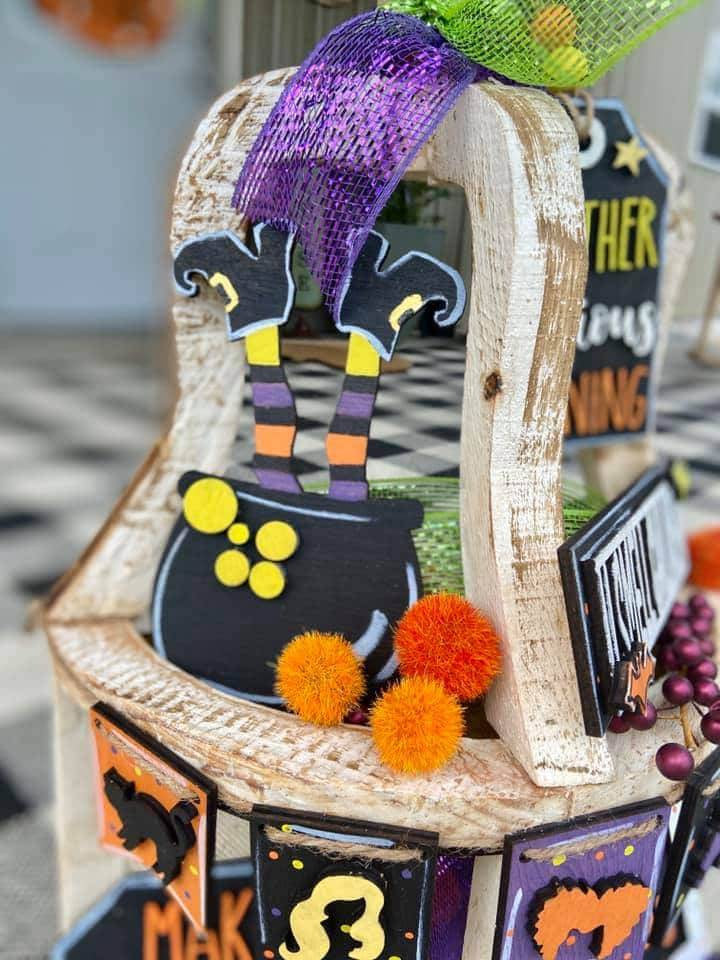 Hocus Pocus Tiered Tray Set