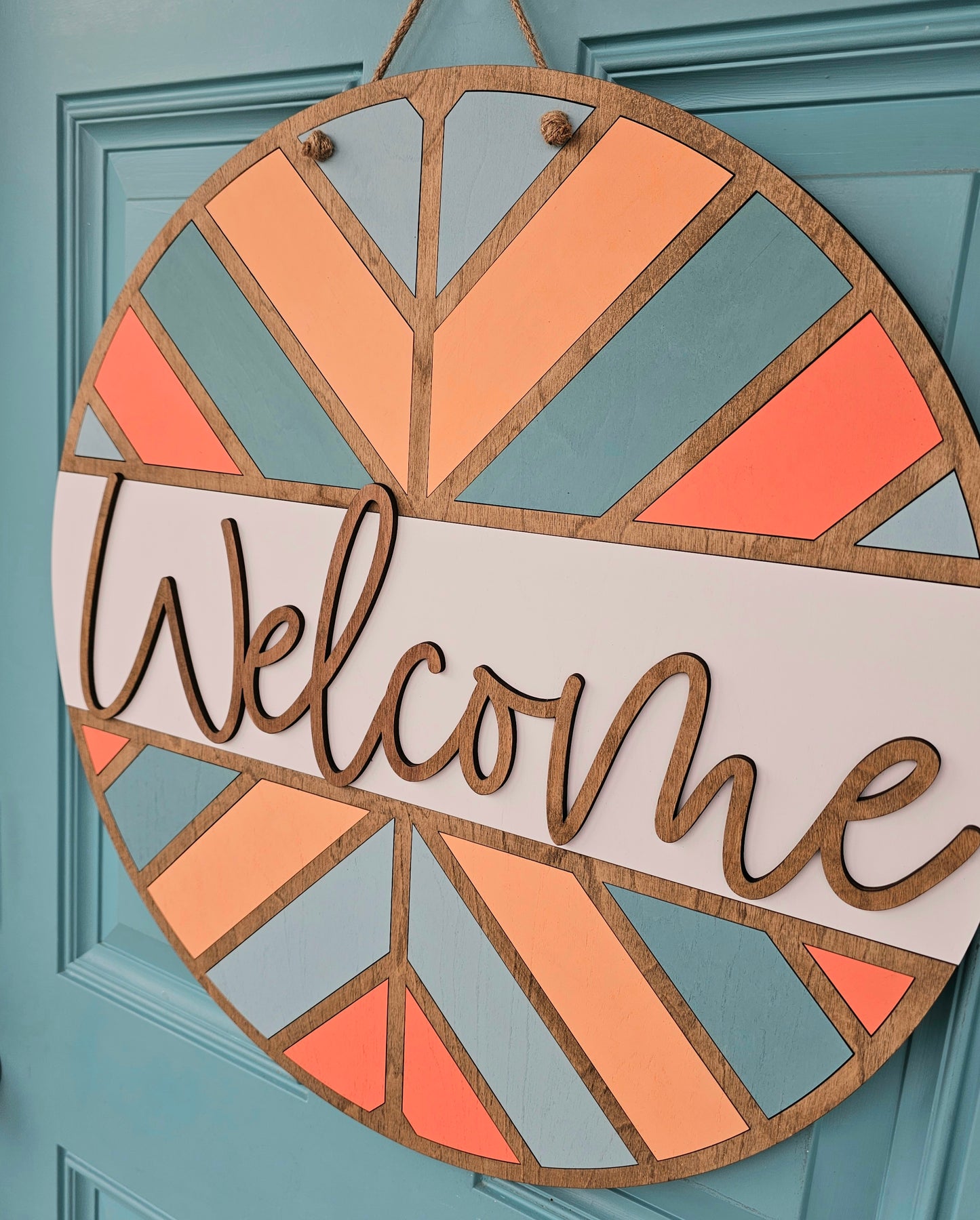 Welcome Arrow Pattern Door Hanger