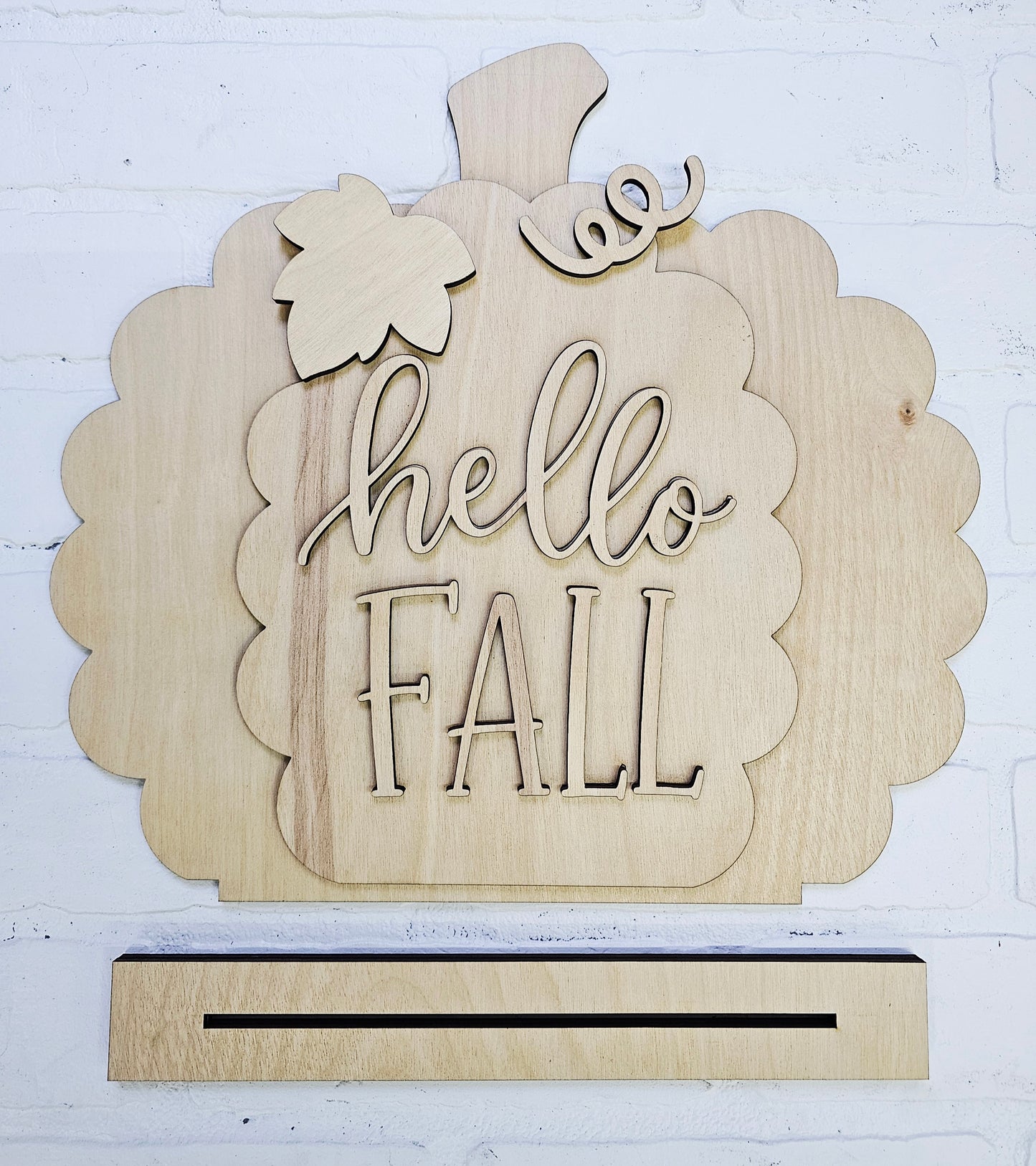 Freestanding Scalloped Pumpkin