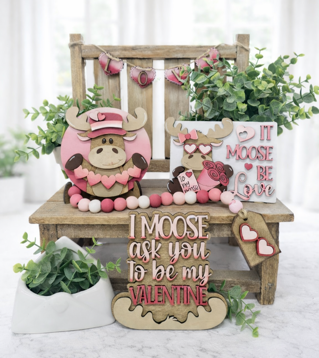 Valentine Moose Tiered Tray Set