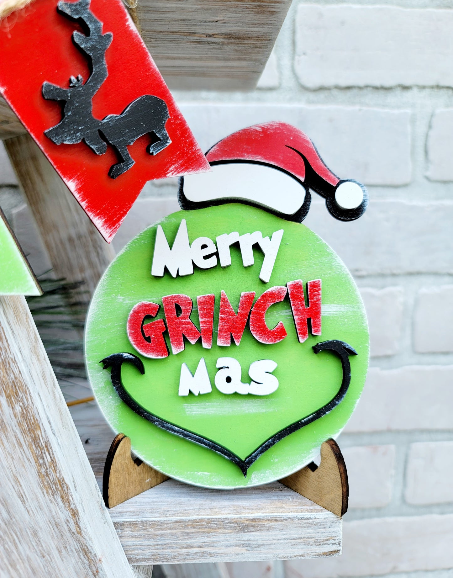 Grinch Tiered Tray Set