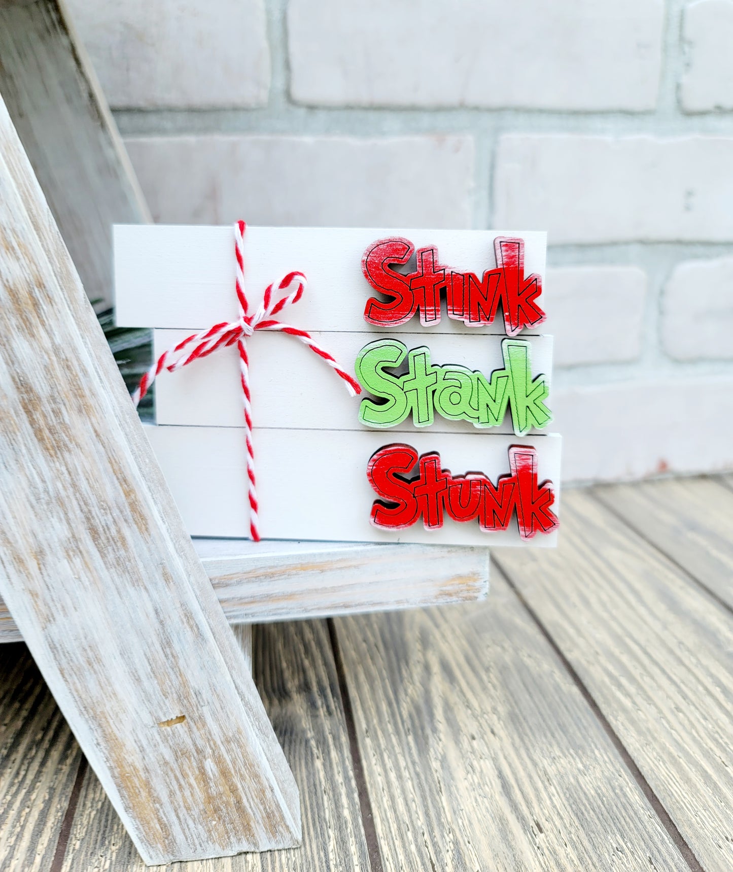 Grinch Tiered Tray Set