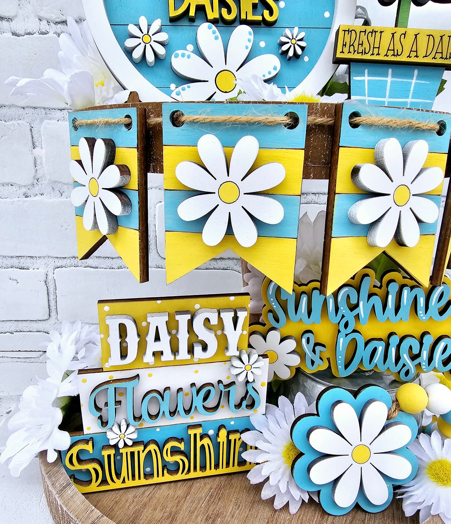 Daisy Tiered Tray Set